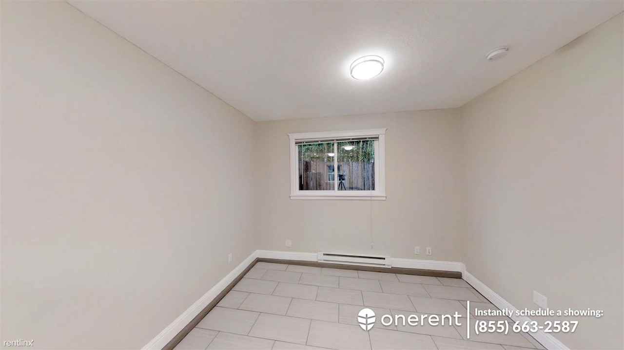1047 Arlington Ave - Photo 3 of 5
