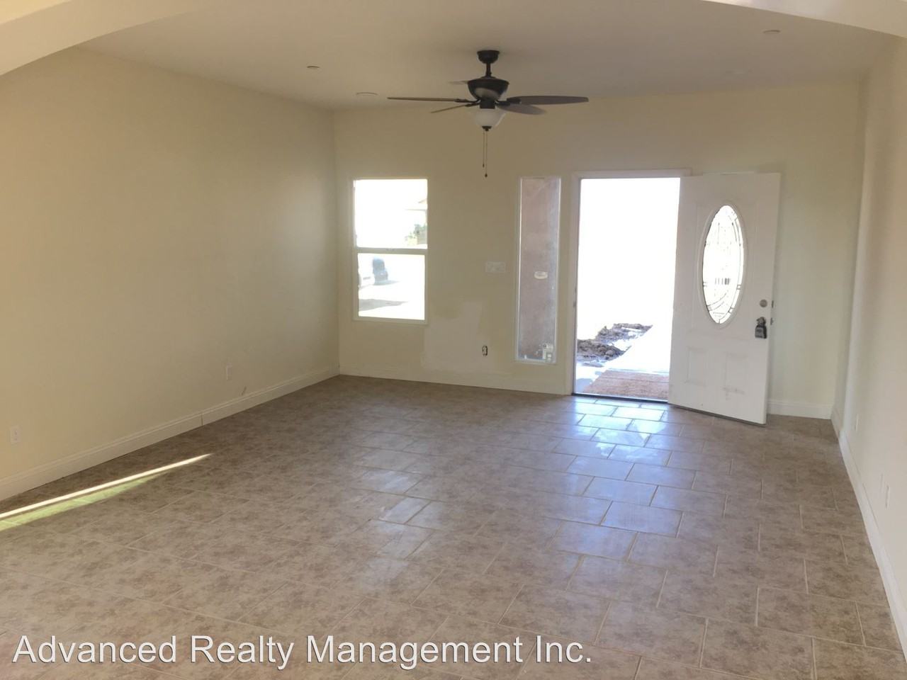 5545 St Andrews Crescent - Photo 2 of 9