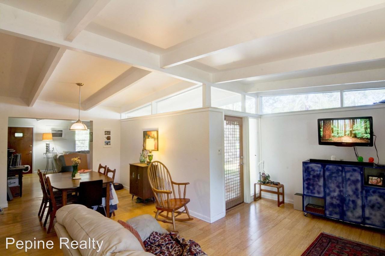 2823 NE 11th Terrace - Photo 2 of 21