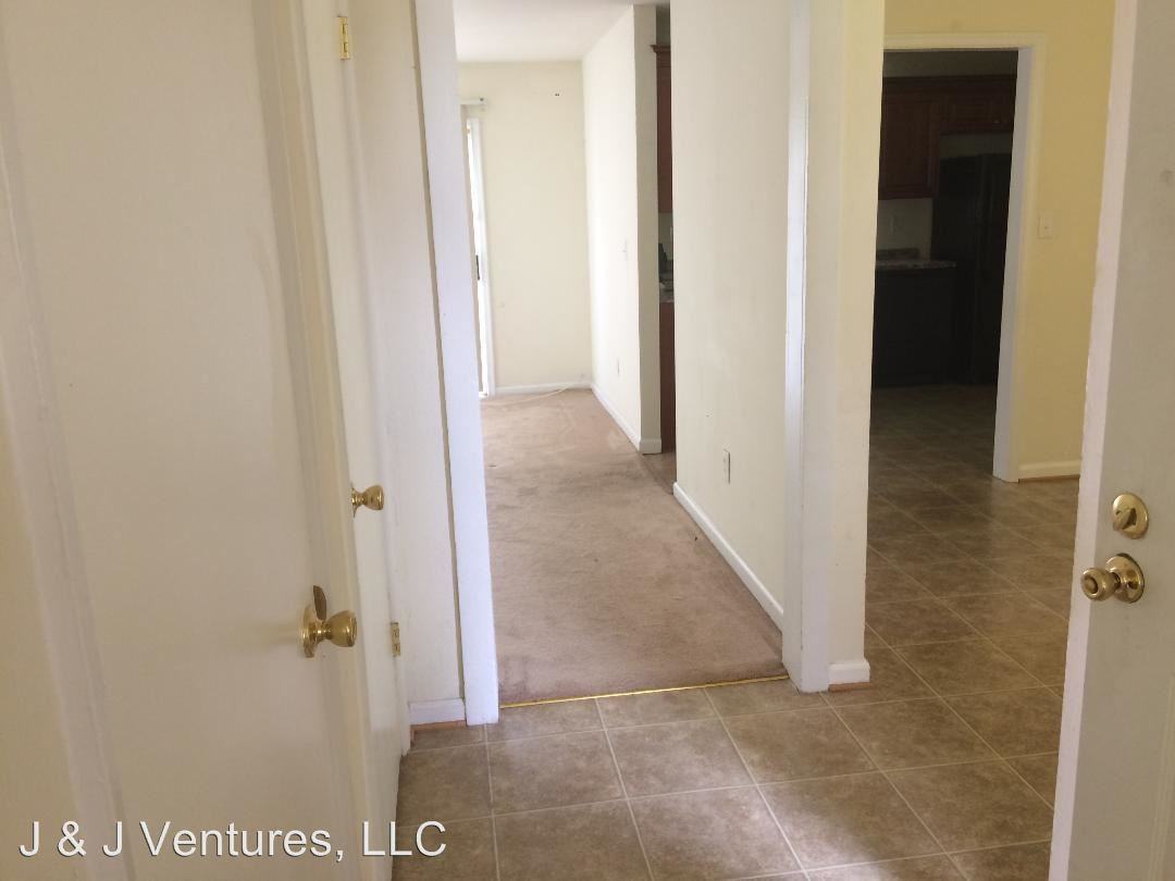 5524 Rutledge Rd - Photo 2 of 3