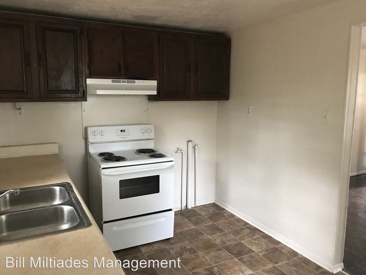 5216 Mildred St - Photo 2 of 9