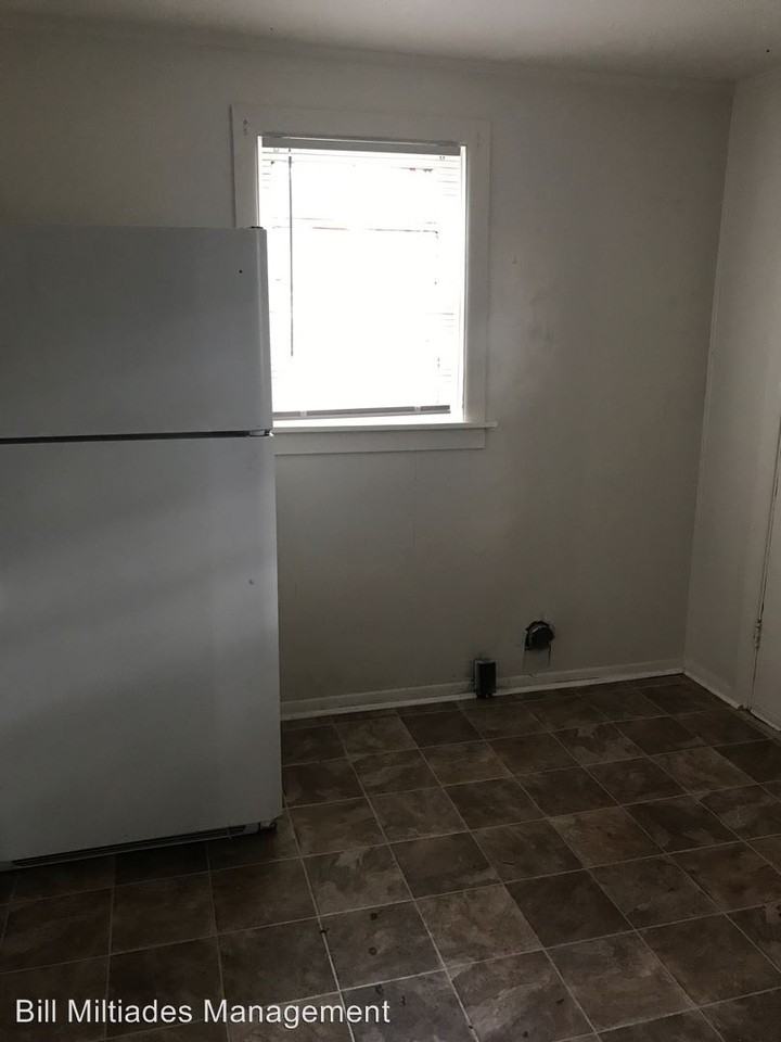 5216 Mildred St - Photo 3 of 9