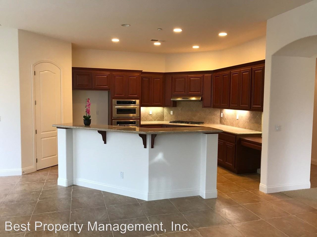 2452 Spyglass Dr - Photo 2 of 14