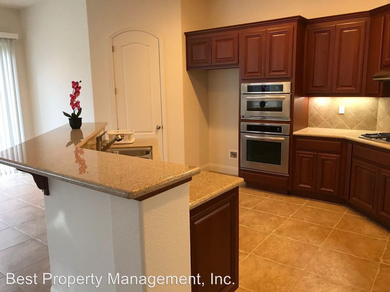 2452 Spyglass Dr - Photo 3 of 14