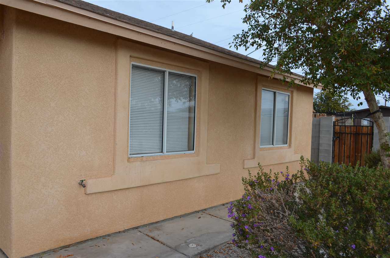 2145 S 1st Ave - Photo 2 of 19