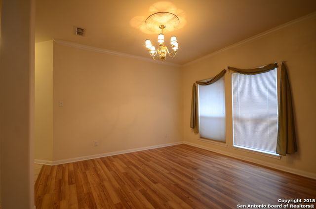 18814 Oakwood Bend - Photo 2 of 14