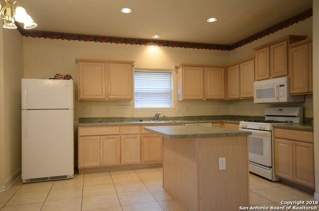 18814 Oakwood Bend - Photo 3 of 14