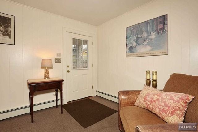 331 Parkside Rd - Photo 2 of 12