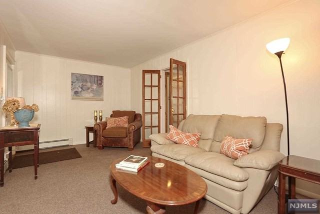 331 Parkside Rd - Photo 3 of 12