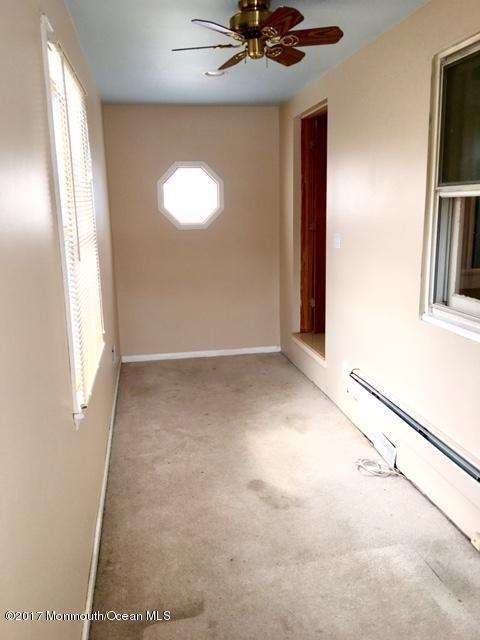 581 Greene Ave - Photo 3 of 19