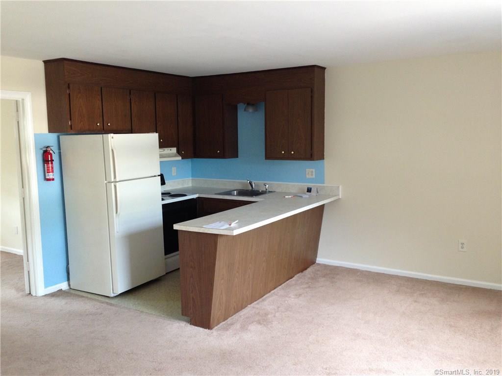 10 Peggy Ln - Photo 3 of 7