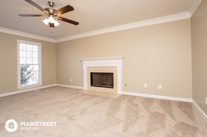 445 Gaillardia Way - Photo 2 of 15