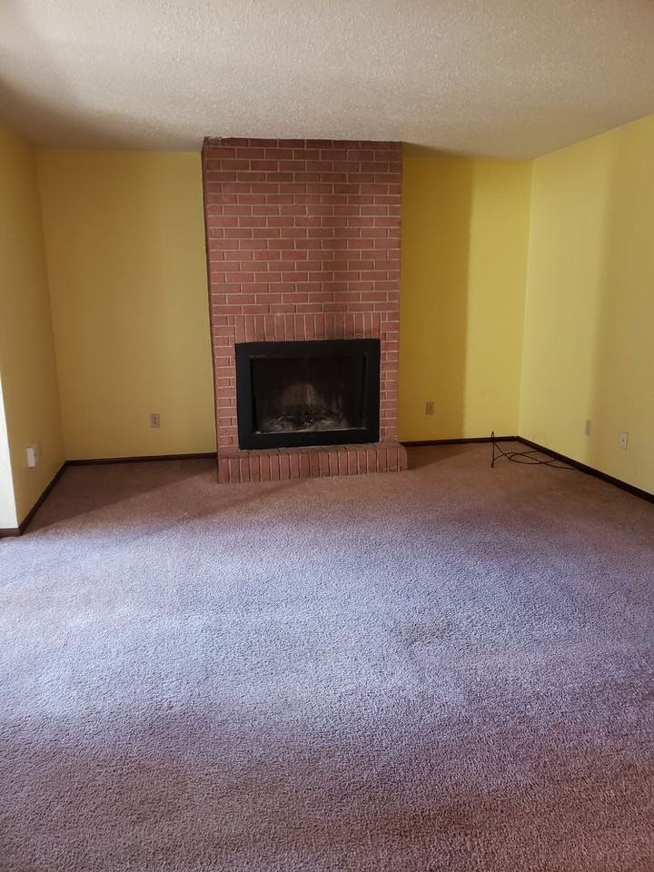 73 Springwood Square - Photo 3 of 14