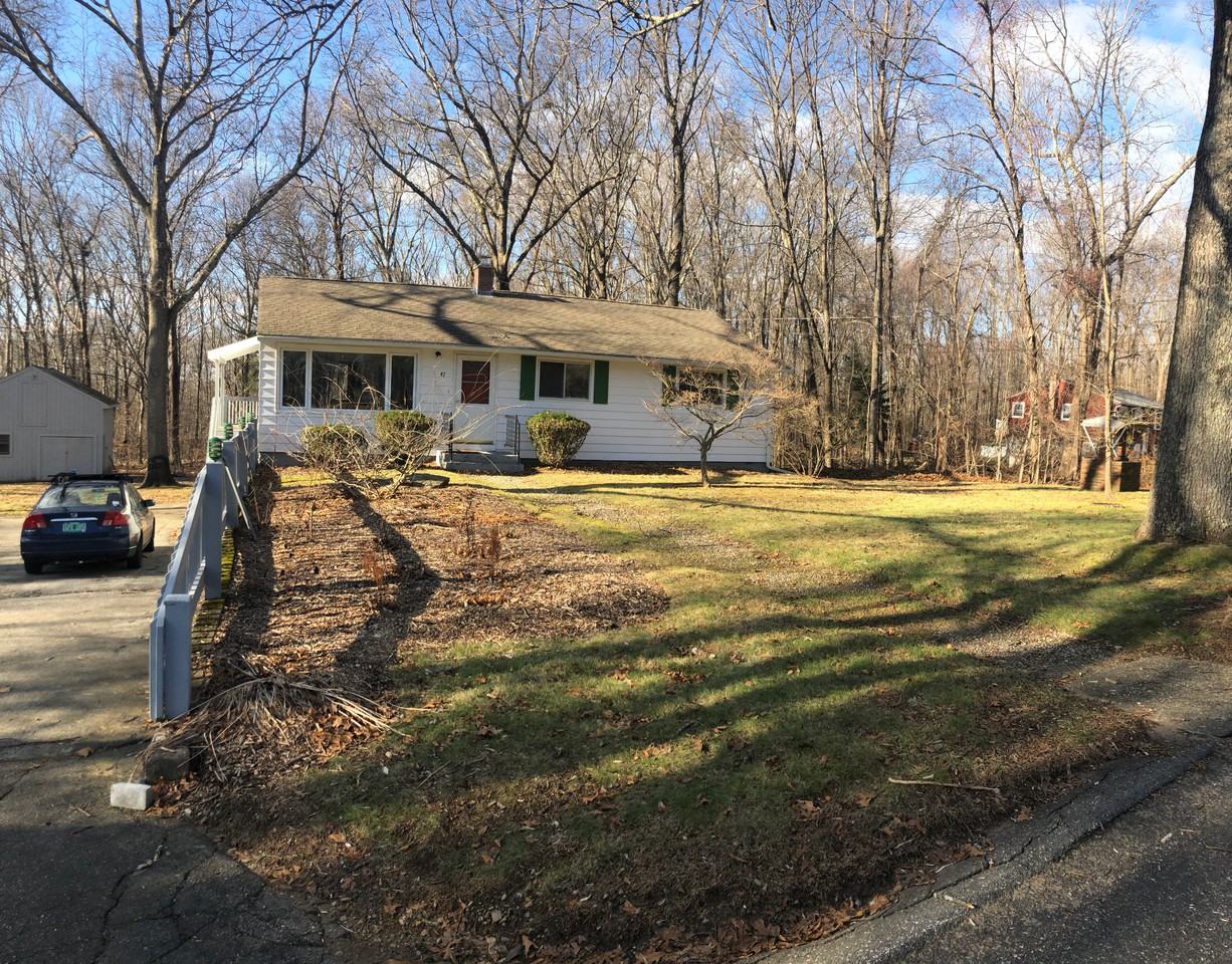 47 Cedar Swamp Road, Mansfield, CT 06268 3 Bedroom House for 1,970