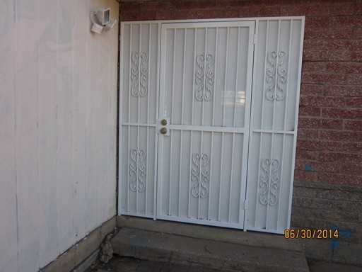 11001 Ralph Ave NE - Photo 3 of 10