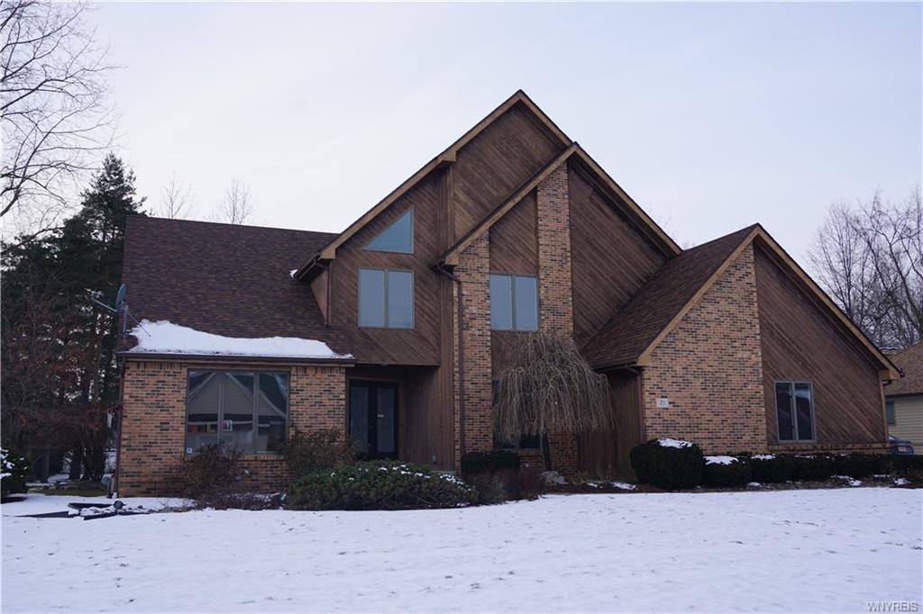 71 Buttonwood Ct - Photo 2 of 15