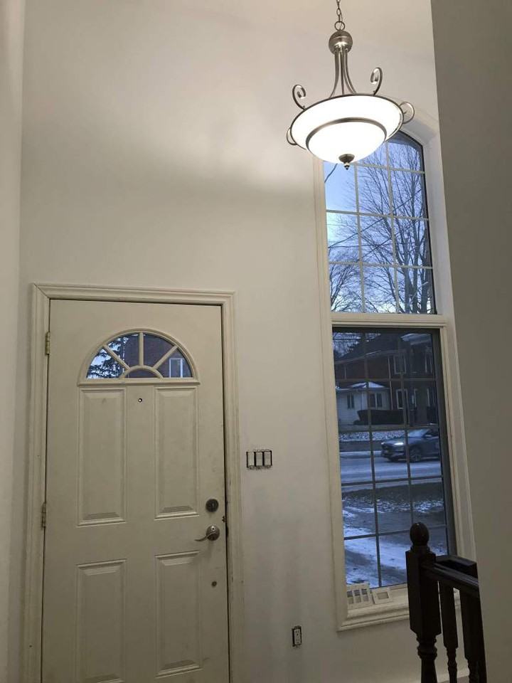 208 B Ontario Street - Photo 2 of 10