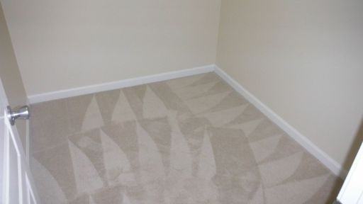 403 Oakview Ln - Photo 3 of 7