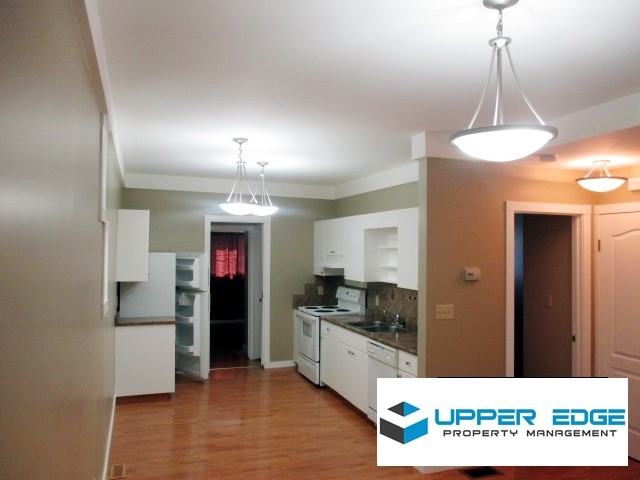 Lansdowne, 244 - Photo 2 of 6