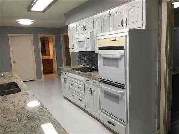 2506 Richland Dr - Photo 3 of 19