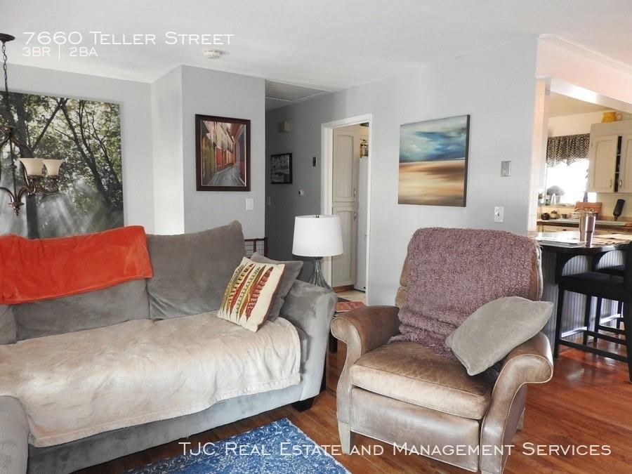 7660 Teller St - Photo 2 of 17