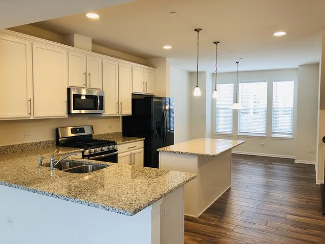 2917 Madison Dr - Photo 3 of 17