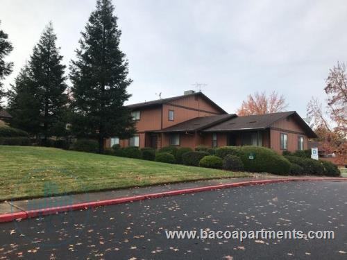 4215 Baywood Dr - Photo 3 of 9