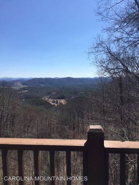 883 Mountain Top Dr - Photo 2 of 11