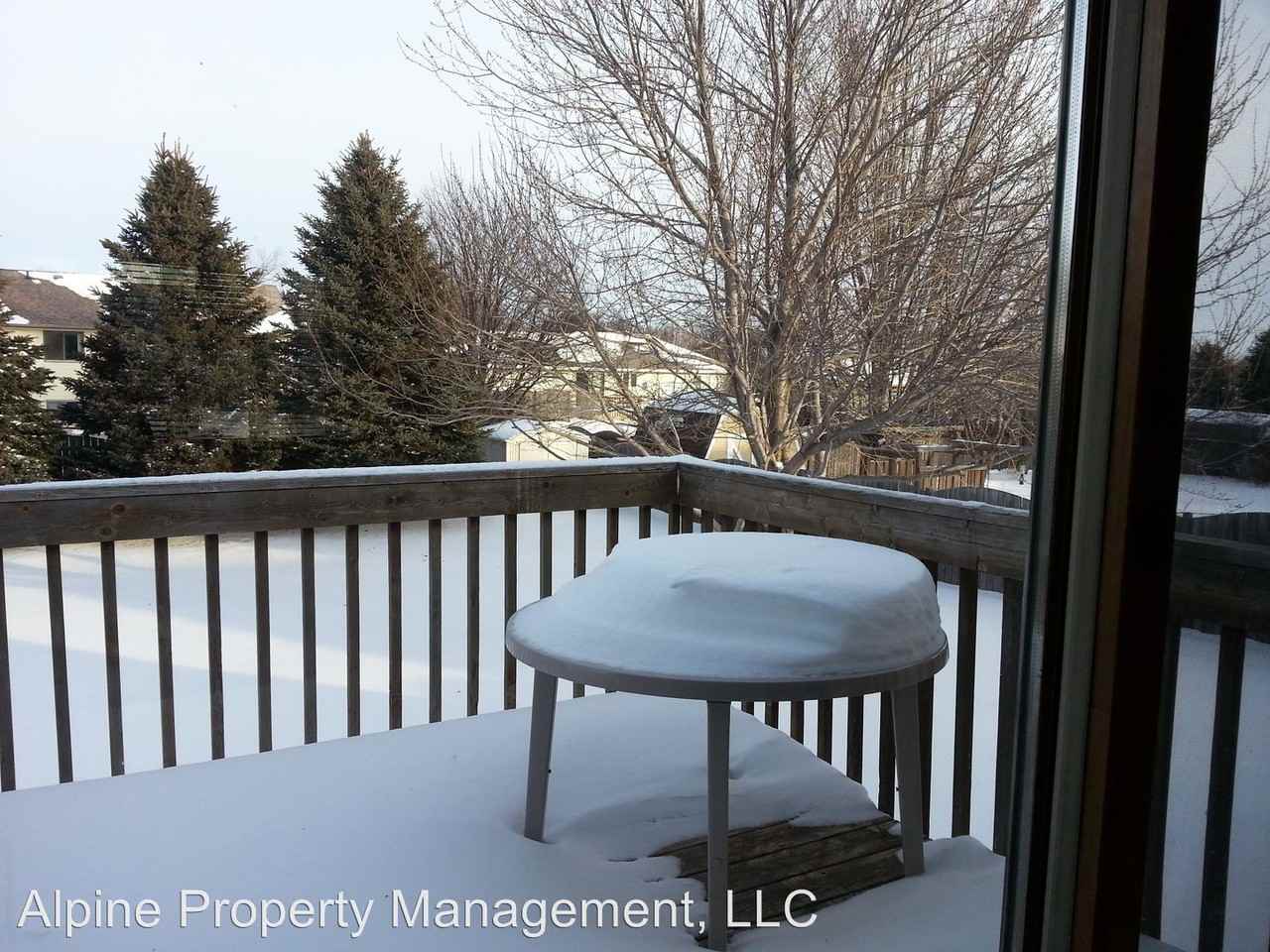 108 W Chapelwood Dr - Photo 3 of 12