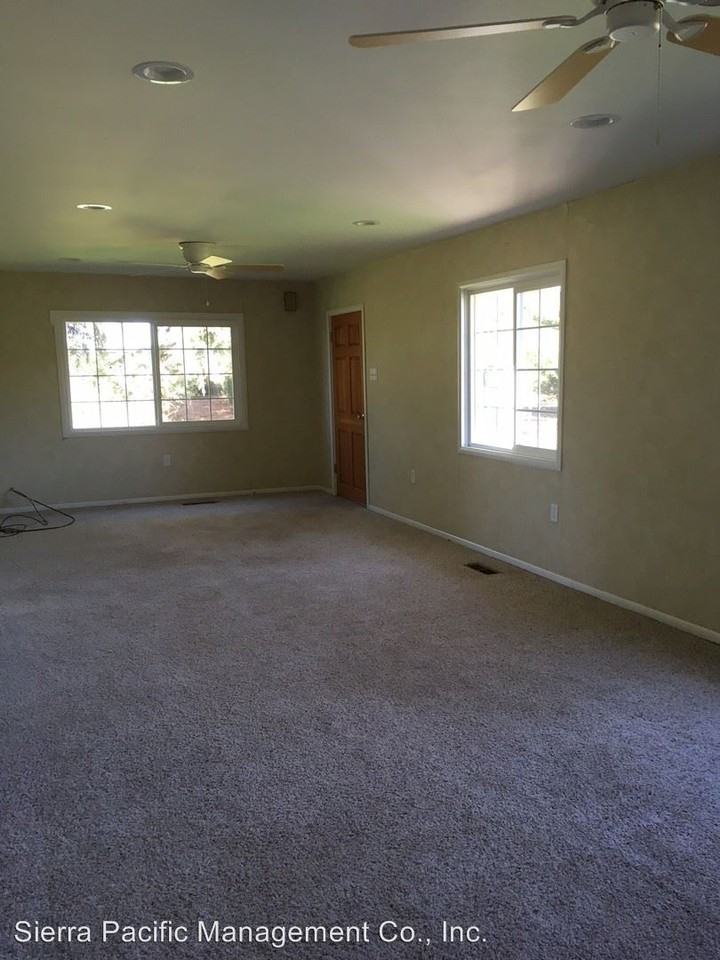 294 Wildwood Rd - Photo 2 of 11