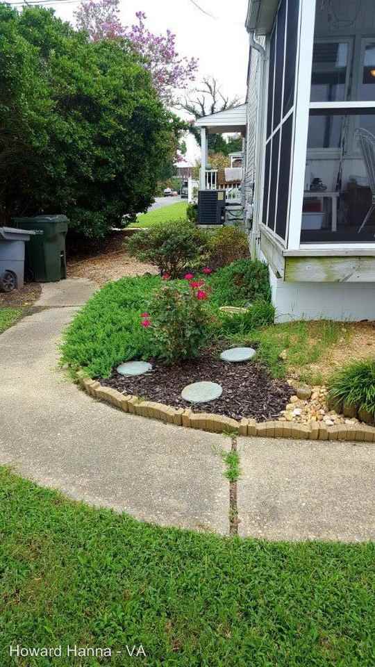 440 Creek Ave - Photo 2 of 25