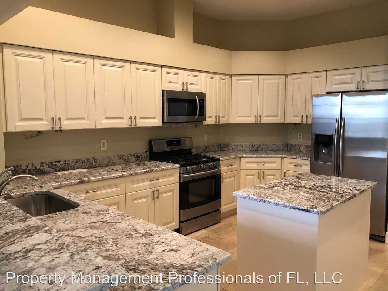 805 Live Oak Terrace NE - Photo 2 of 20