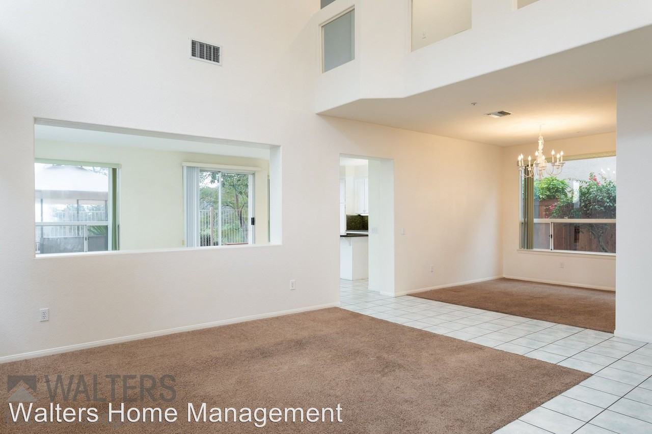 2115 Valley Rim Glen - Photo 3 of 8