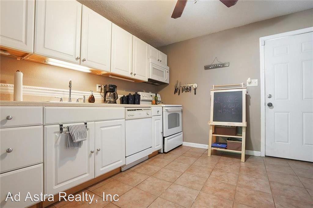 8924 McGee St - Photo 3 of 7