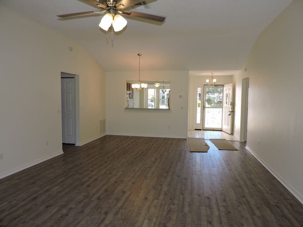 1105 San Antonio Ln - Photo 2 of 24