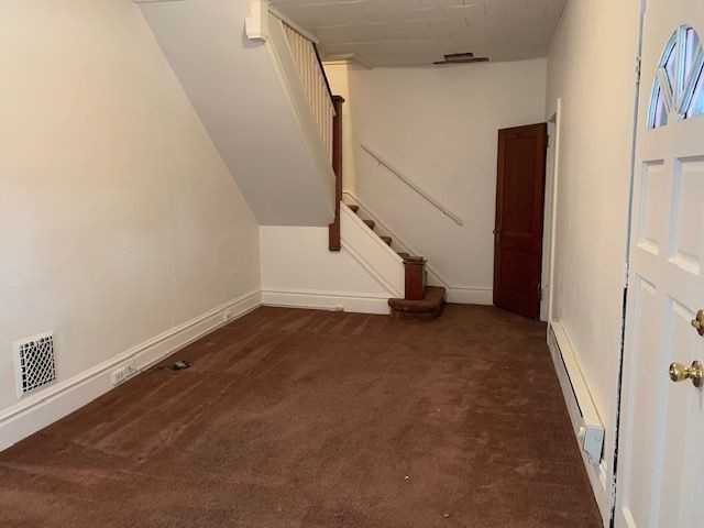 201 Pine St - Photo 2 of 7