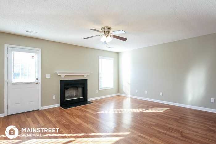 4 Arbor Crossing Ct - Photo 2 of 15