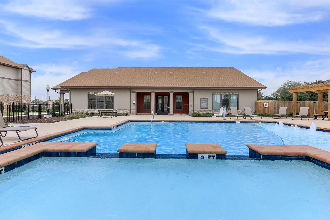 Bella Vista - Photo 3 of 28