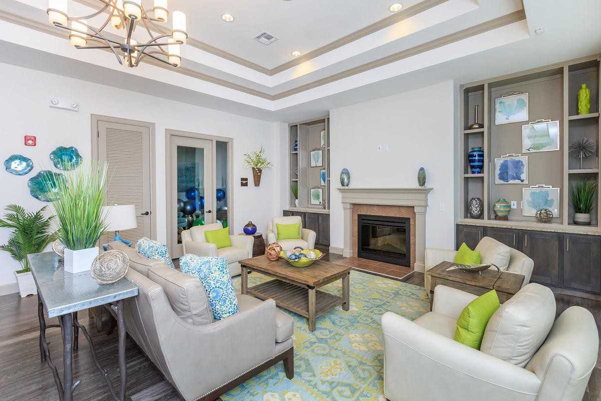 Casa Verde - Photo 4 of 49