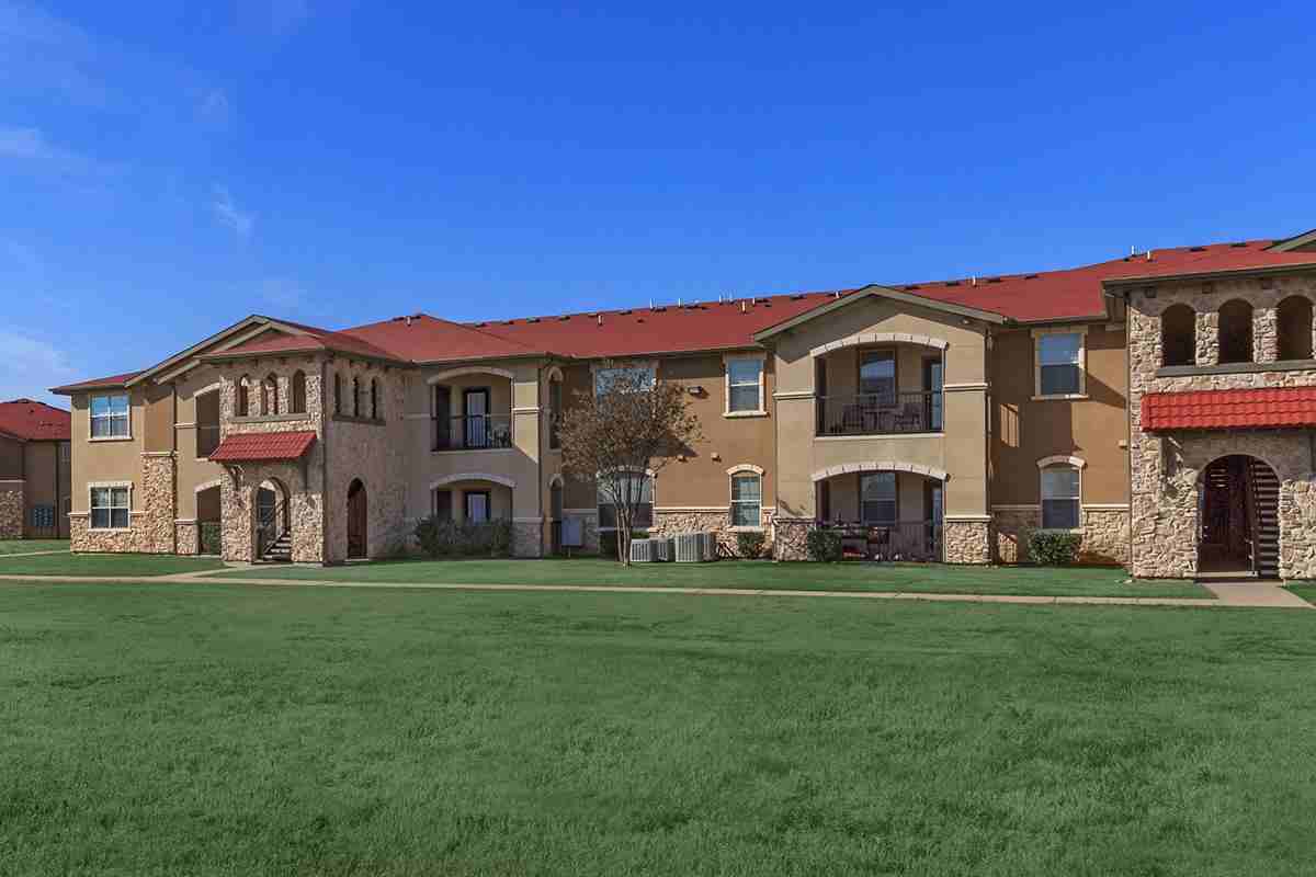 Cimarron Springs Apartments - Photo 3 of 33