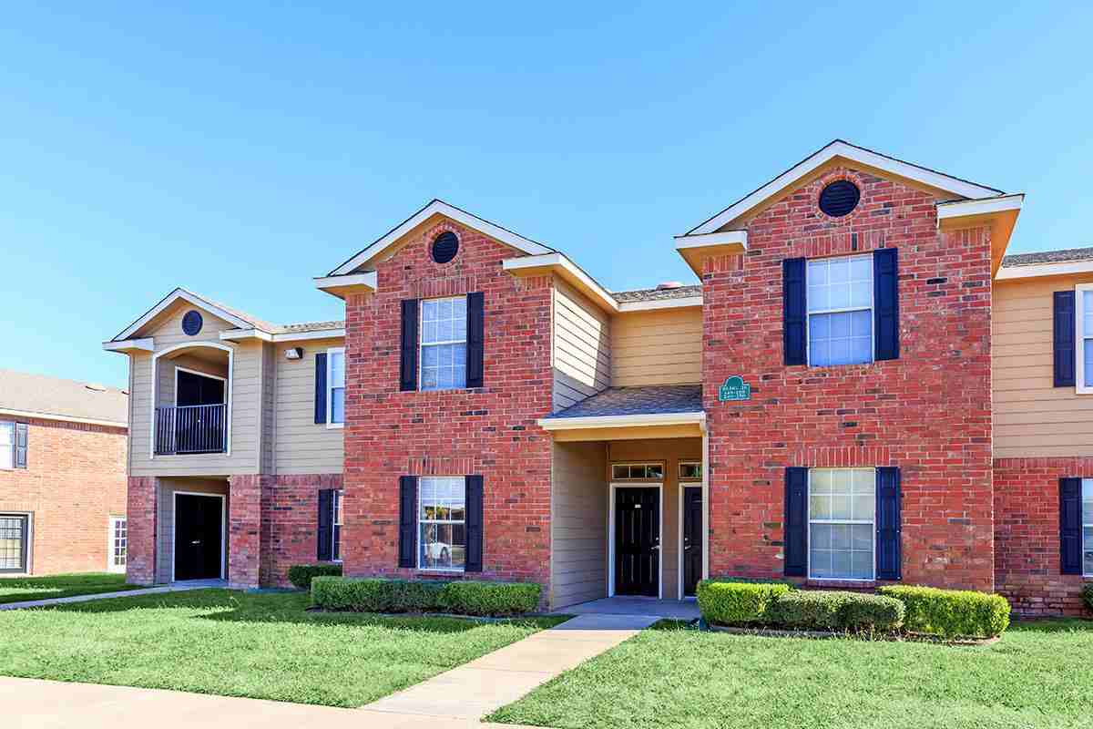 Cobblestone Village Apartments - Photo 2 of 27