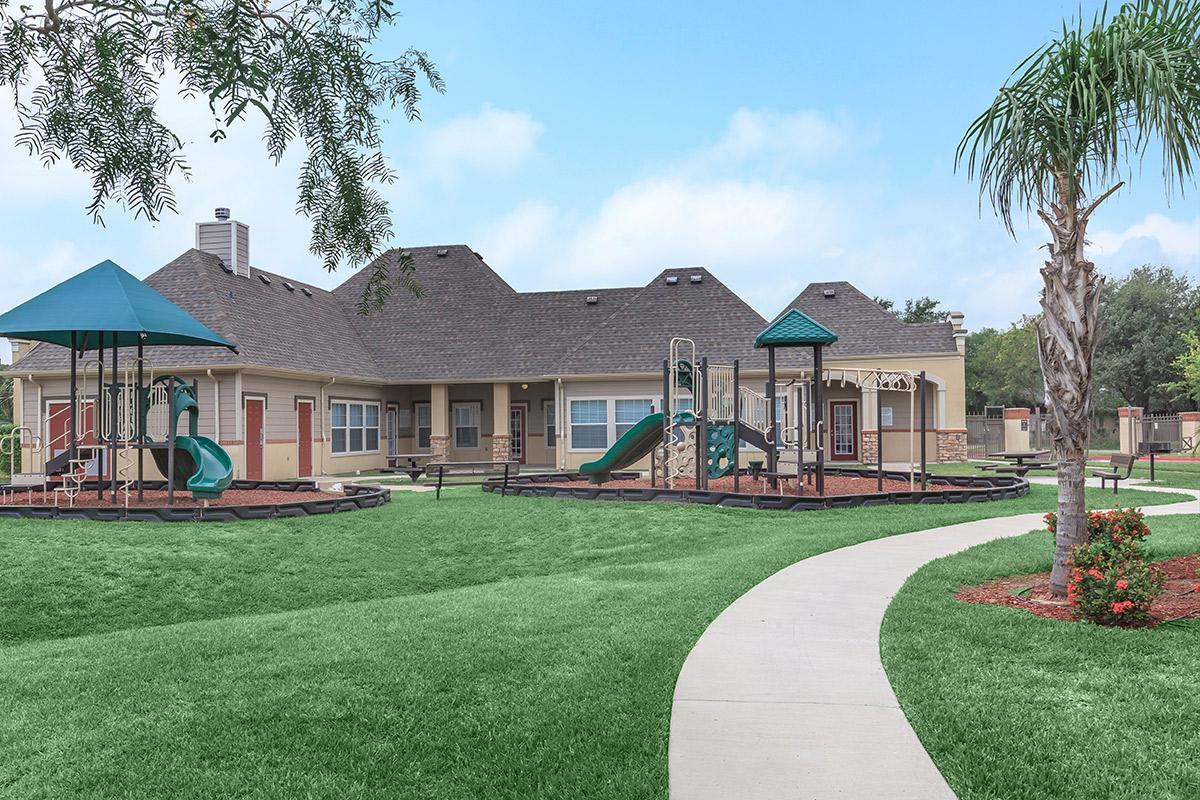 Retama Village Apartments - Photo 6 of 19