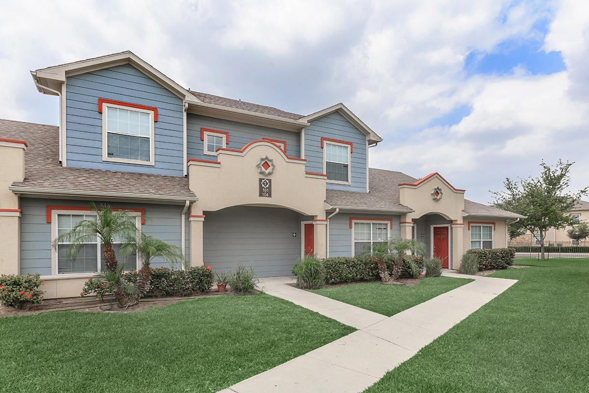 Retama Village II Apartments - Photo 3 of 15