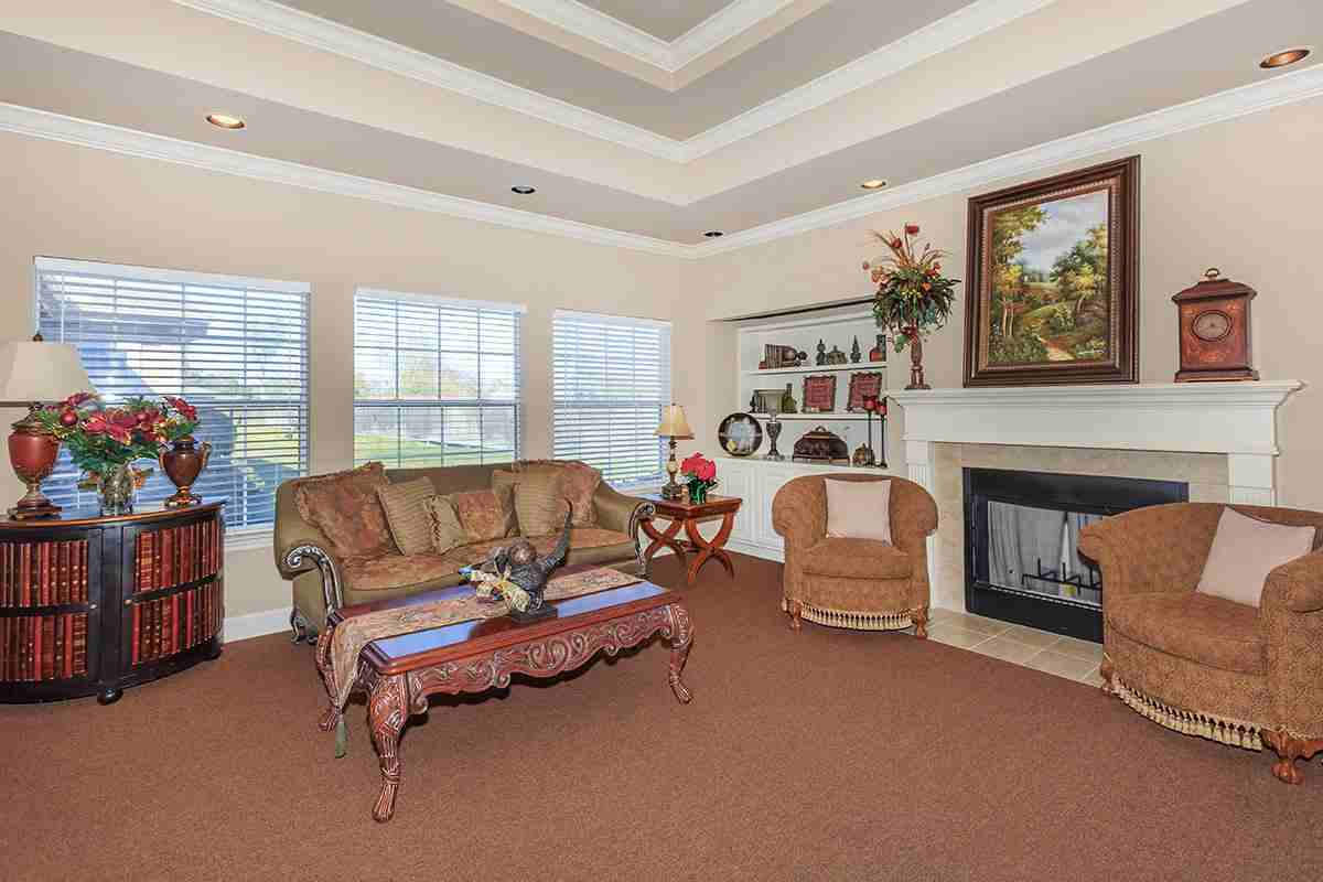 Thomas Ninke Senior Village - Photo 2 of 14