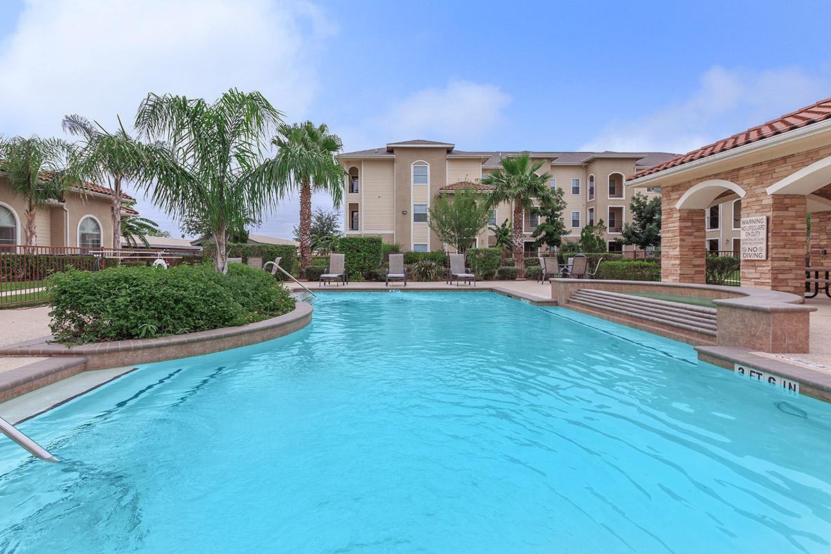 Weslaco Hills Apartments - Photo 3 of 19