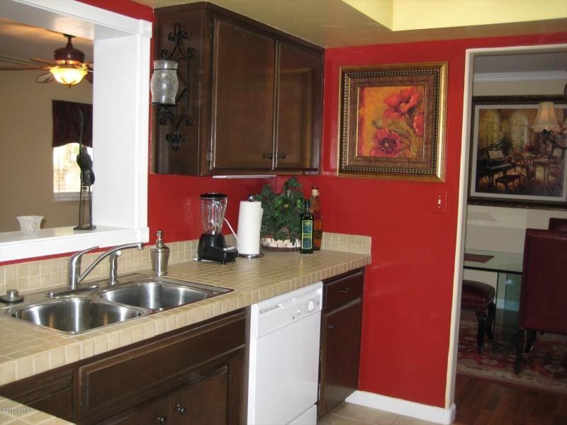 2445 E Geneva Dr - Photo 2 of 12