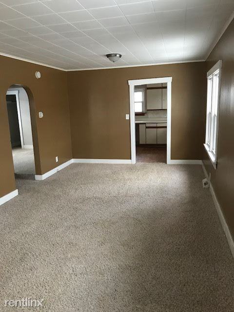 1071 Kampenga Ave - Photo 3 of 11