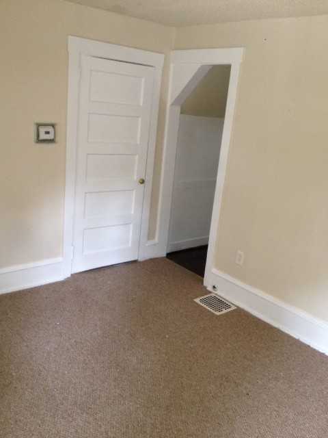 21 Rosamond Ave - Photo 2 of 12