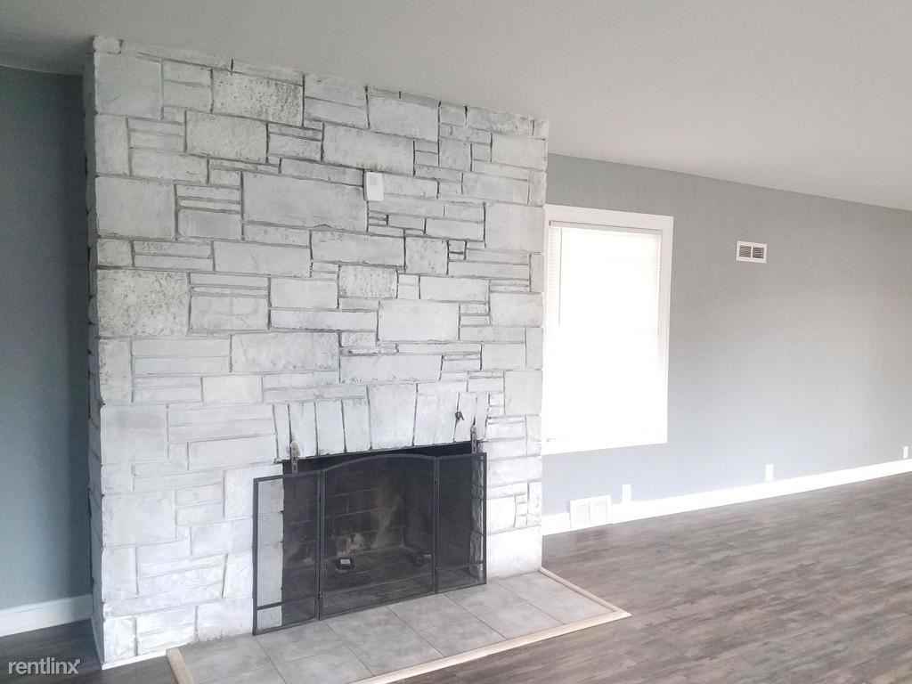 4335 N Teutonia Ave - Photo 3 of 29