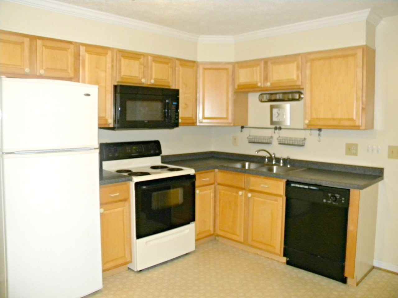 102 Flagstone Ct - Photo 3 of 12